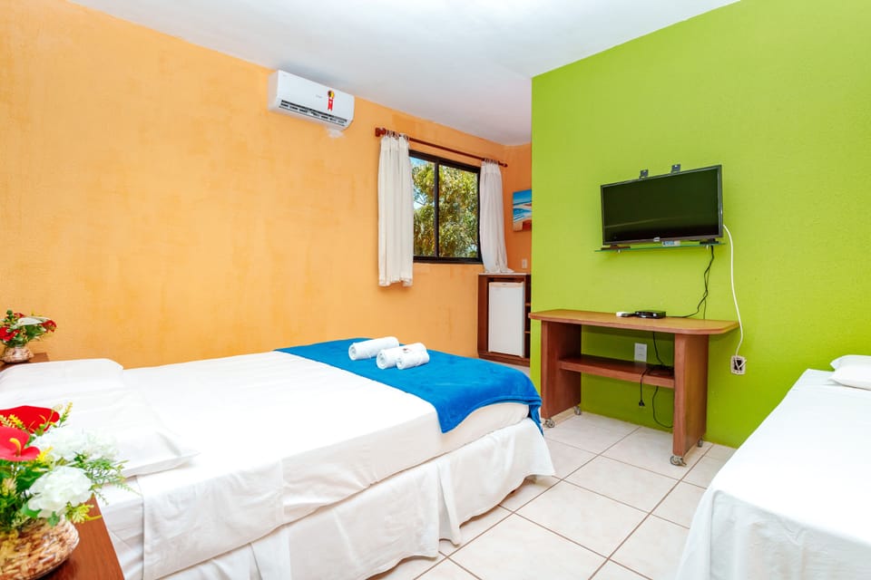 Basic Triple Room | Minibar, free WiFi, bed sheets