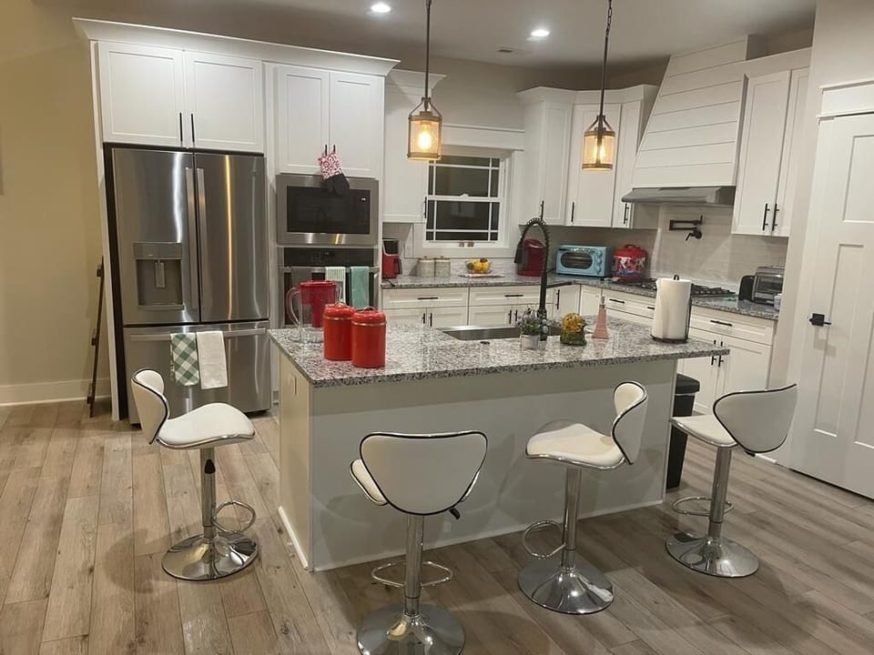 Main level Kitchen 