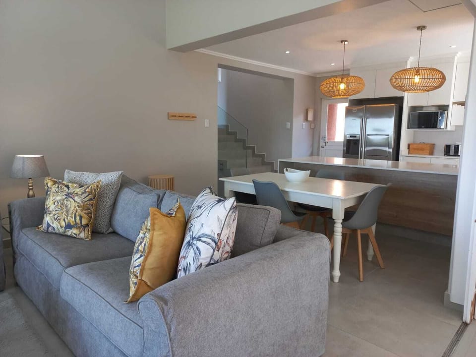 Superior Villa | In-room dining