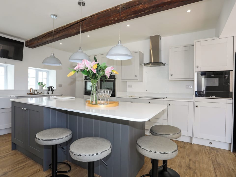 Cottage | Interior