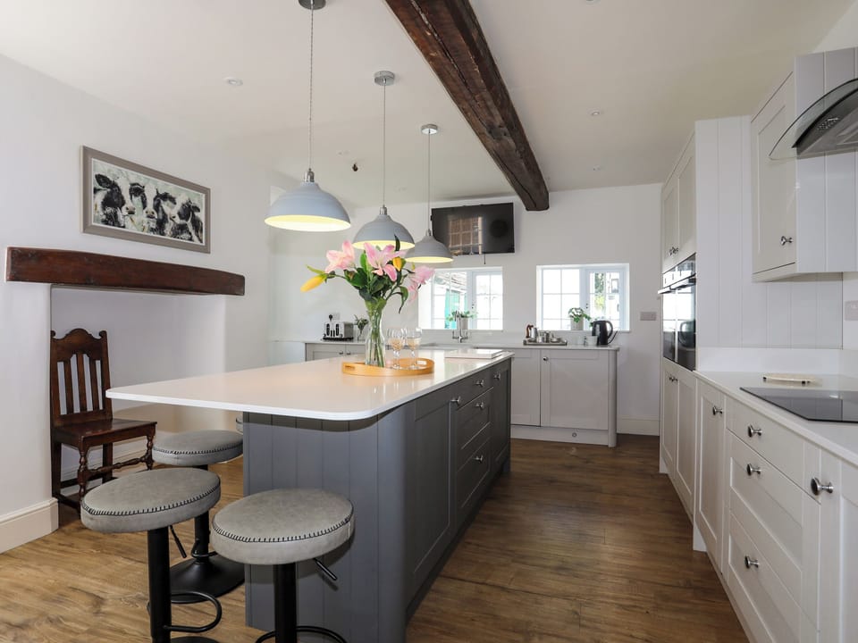 Cottage | Interior