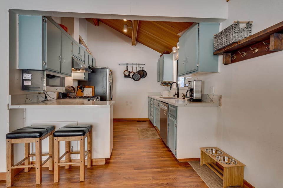 166 Tiger Tail Rd Tahoe City-print-006-008-Kitchen-4200x2801-300dpi