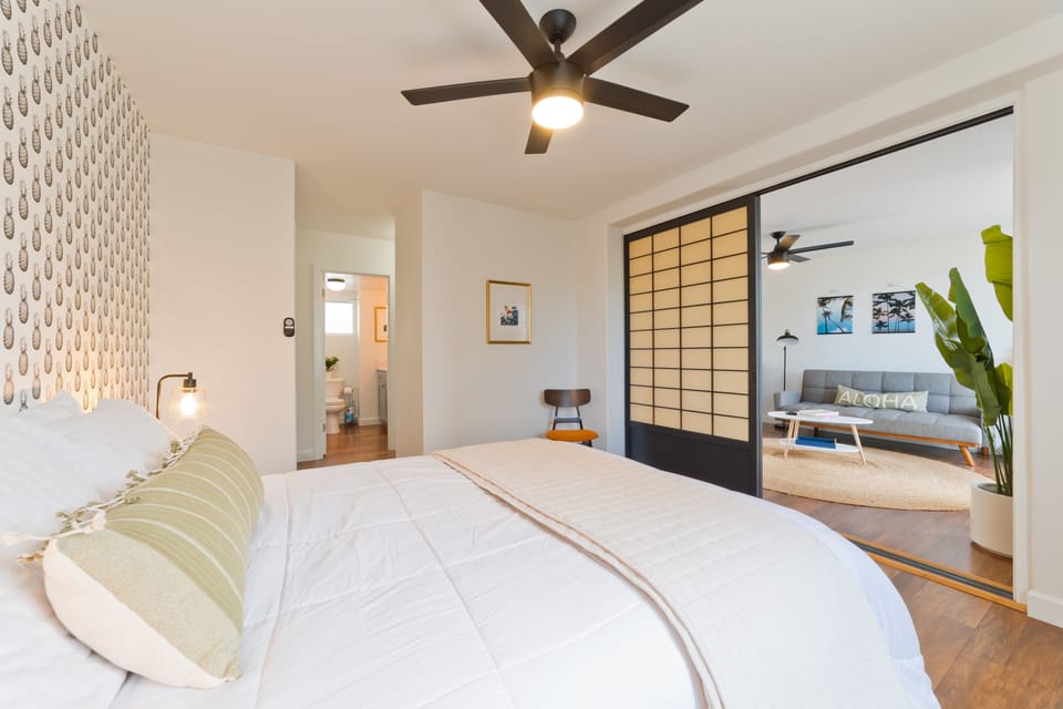 Tranquil bedroom with Queen bed