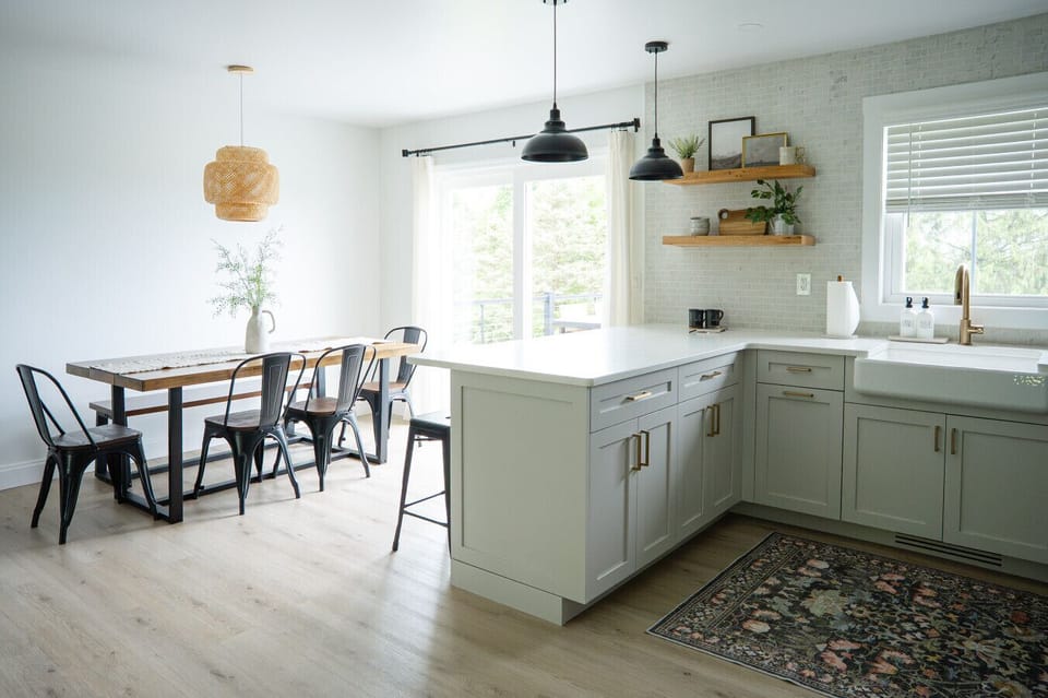 kitchen/ dining room