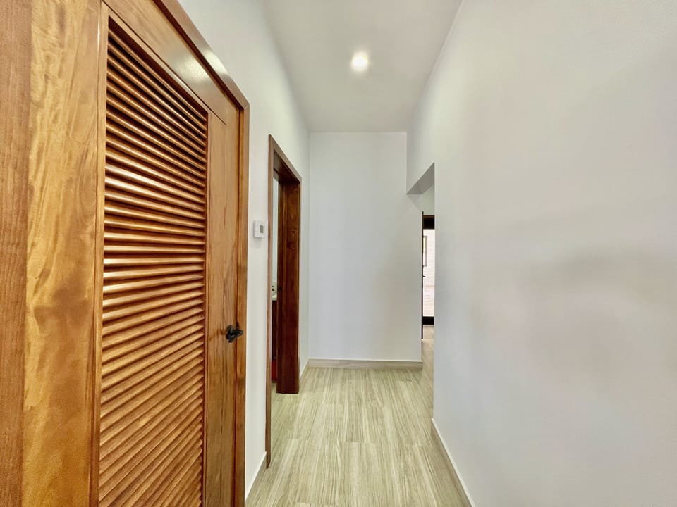 Hall (2)