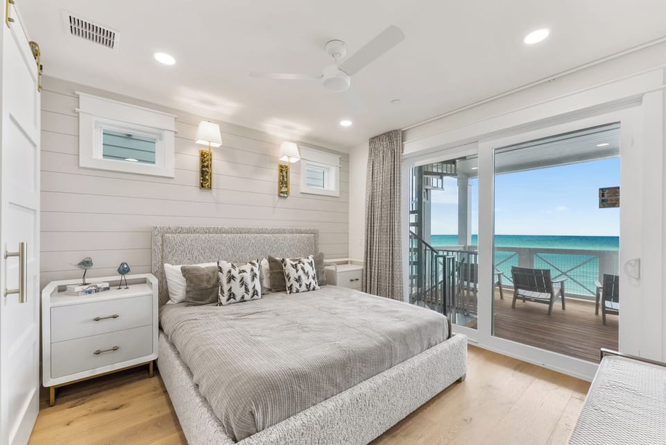 3rd Floor King Bedroom W/ Private En-Suite and Private Walkout Balcony