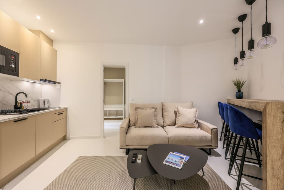 Main view of the lounge space