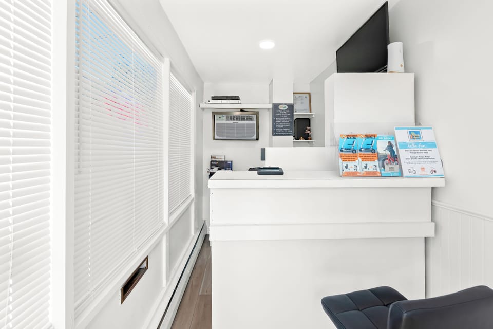 Concierge desk