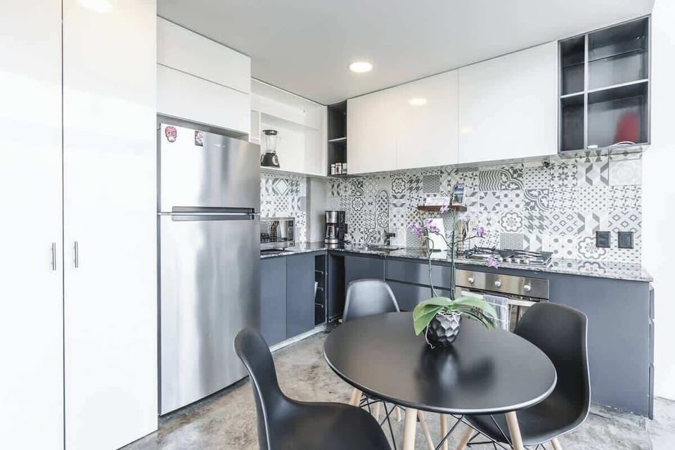 Kitchen &amp; dining