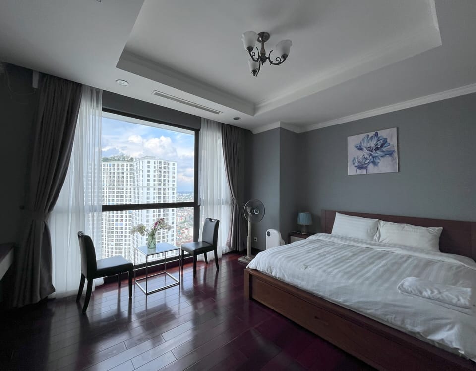 3 bedrooms, iron/ironing board, free WiFi