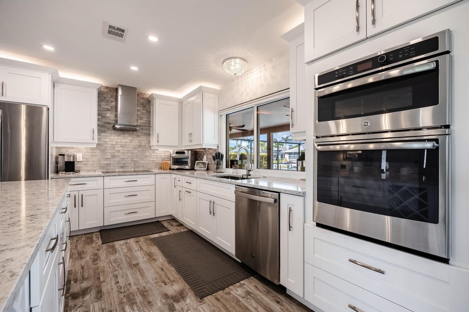 updated kitchen vacation rental, Cape Coral