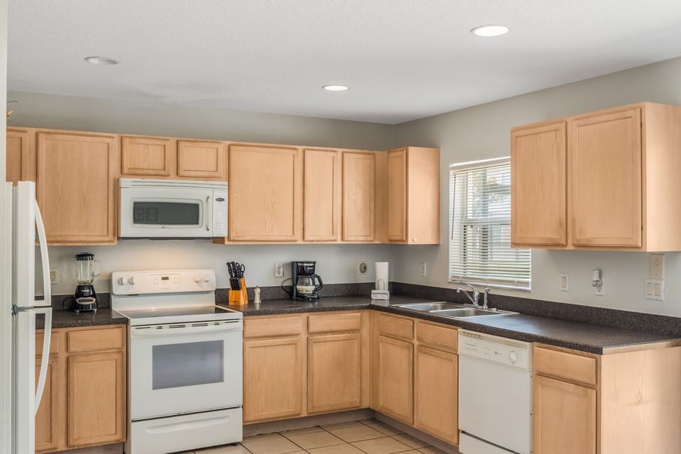 9-web-or-mls-255 Hummingbird Pass-Davenport, FL 33896 - 09.jpg