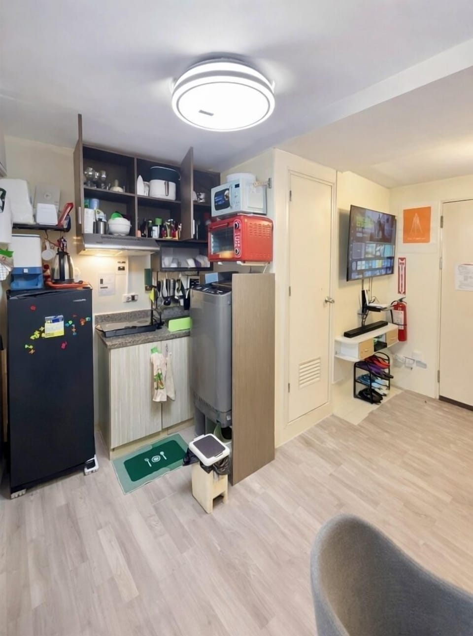 Royal Apartment, 2 Bedrooms, Accessible, City View | Private kitchen | Full-size fridge, microwave, oven, stovetop
