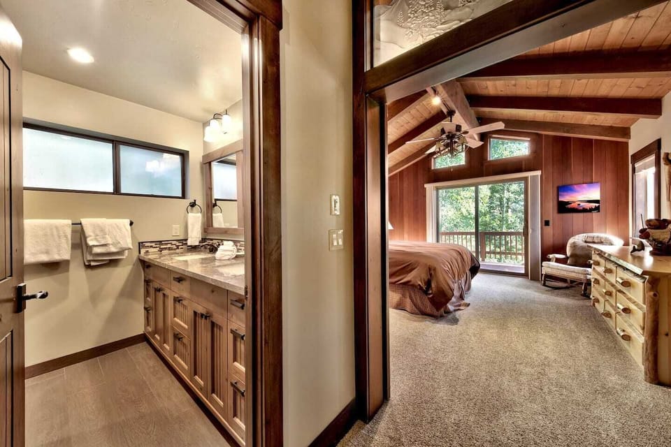 Upstairs Master Bedroom #4  with bathroom