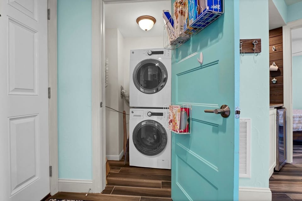 Washer & Dryer