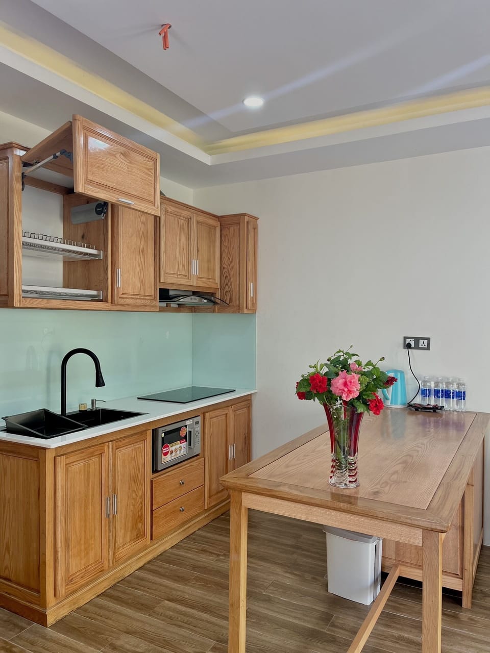 Family Room | Private kitchen | Shared fridge, microwave, electric kettle
