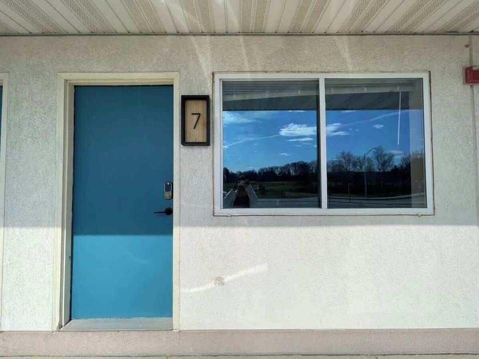 Private Entrance