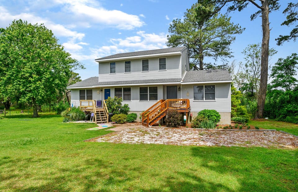 A delightful Duplex at the end of peaceful Hill Lane.