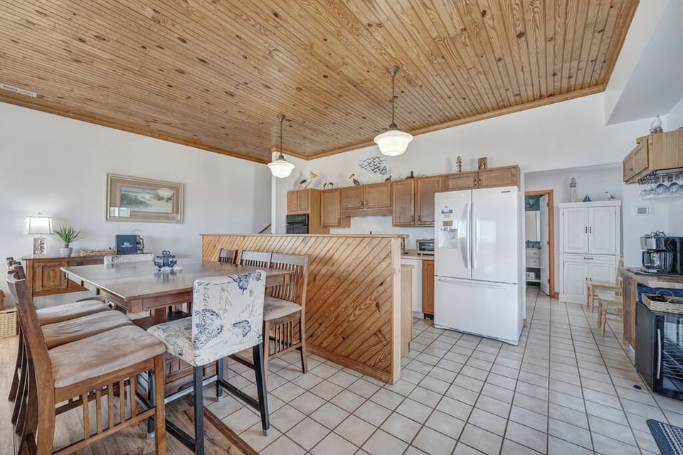 Dine in the comfort of Central AC, or on the Waterfront Deck.