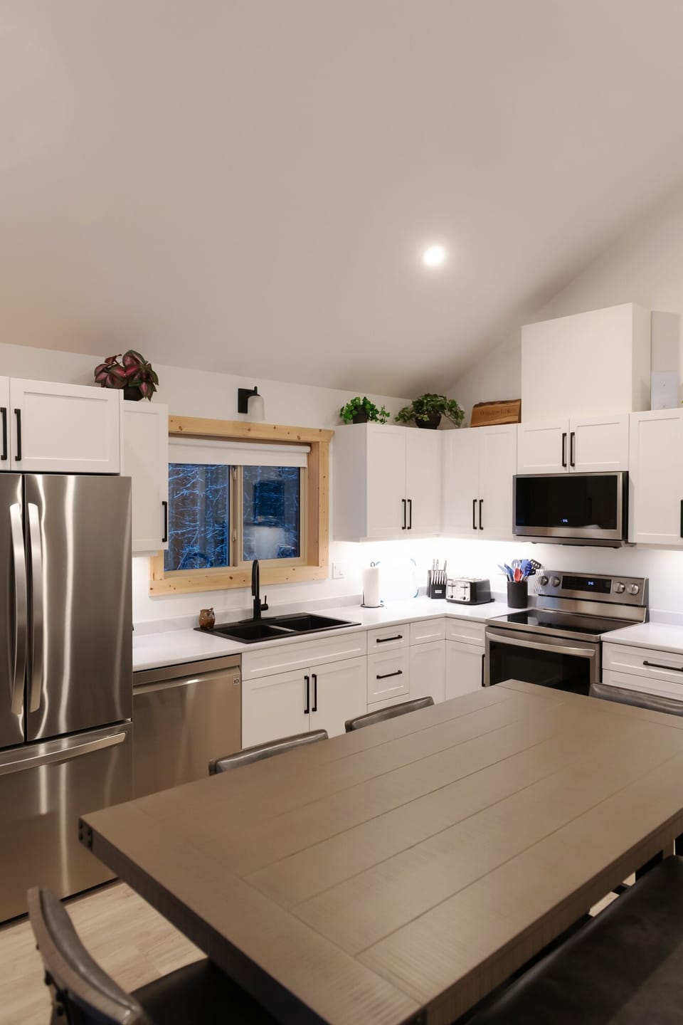 The Alpine Cabin Rental (1335)