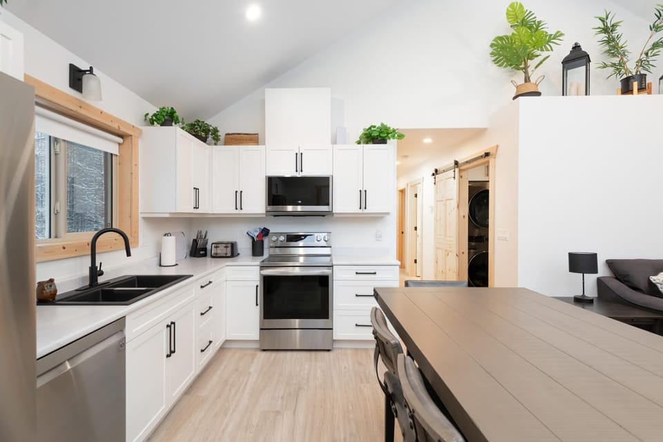 The Alpine Cabin Rental (1336)