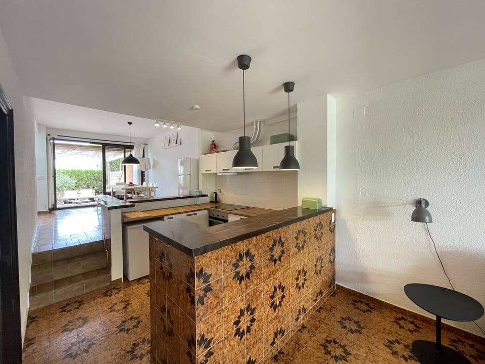 Beautiful House with private garden in a residential area close to Pals Beach