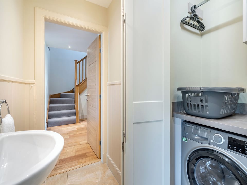 Utility room | Speed The Plough - Paddockhall Cottages, Linlithgow, near Edinburgh 