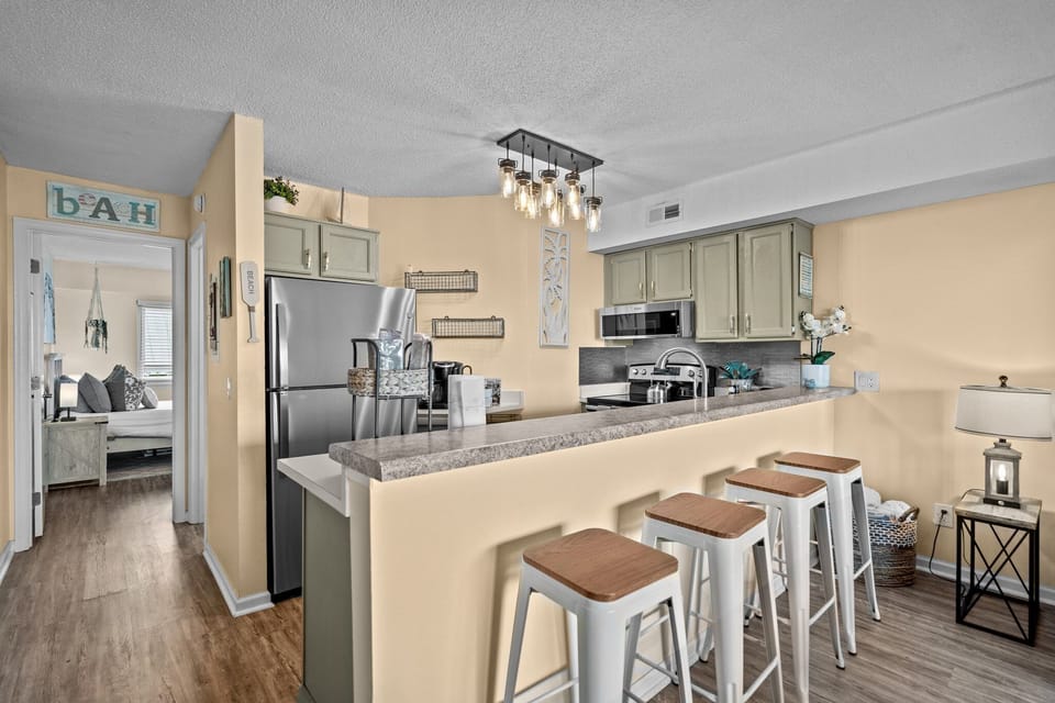 Bar and eating area