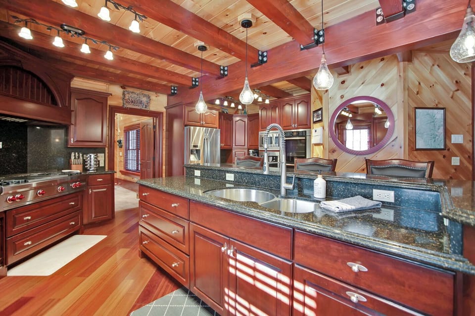 State of the art kitchen, fully equipped to make all your holiday meals! 