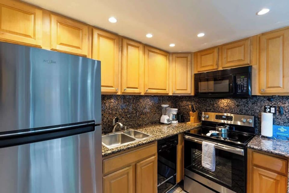 Fully equipped kitchen with everything needed to feel at home.
