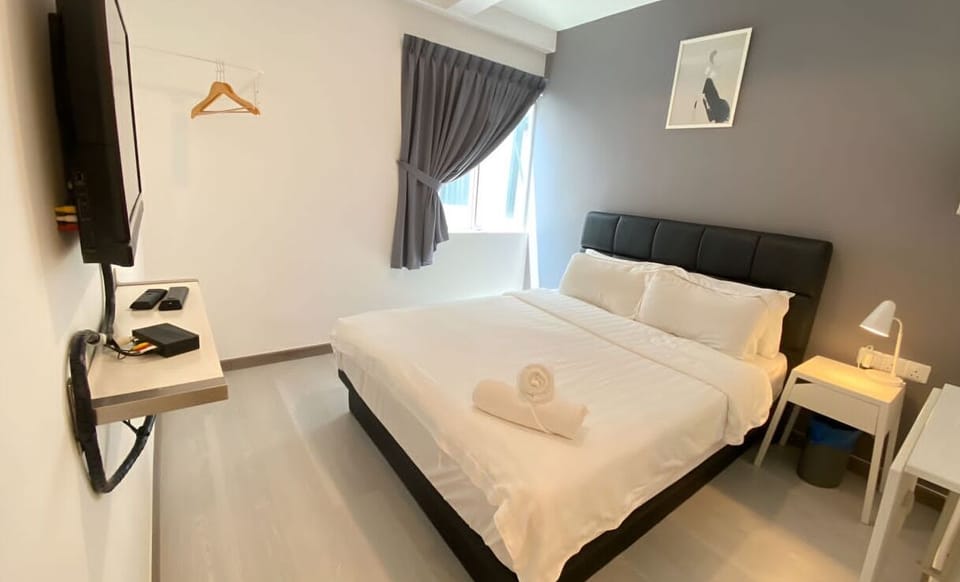 Deluxe Room | Egyptian cotton sheets, premium bedding, down comforters, pillowtop beds