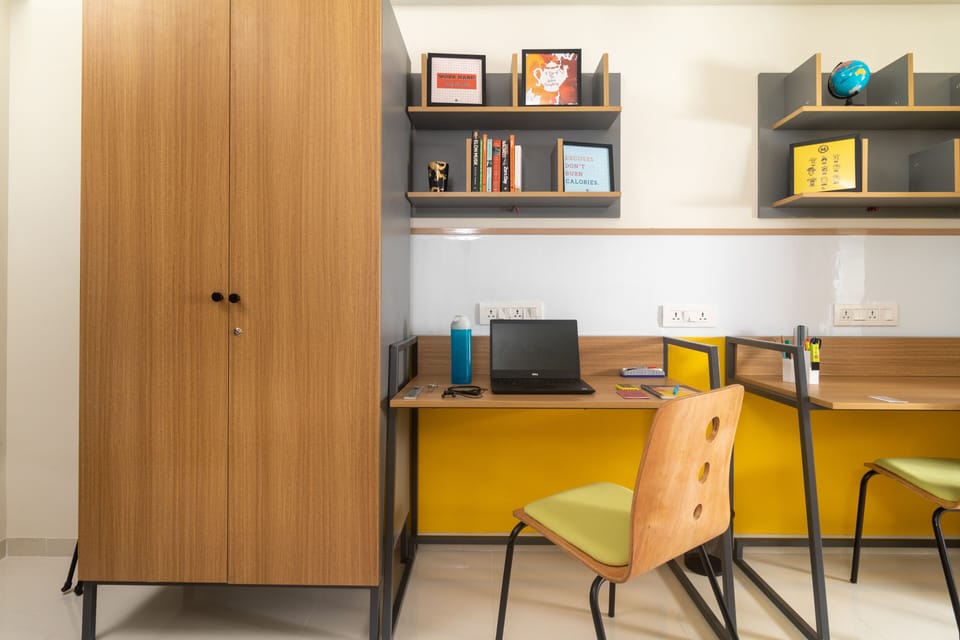 Shared Dormitory | Wardrobe