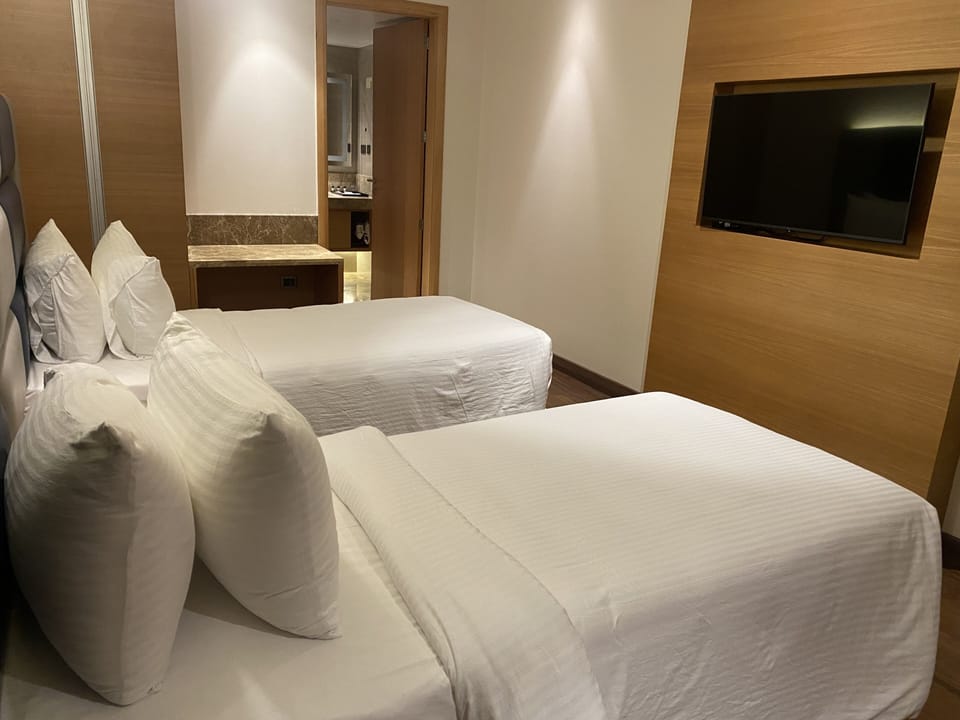 Premium Twin Room, 2 Twin Beds | In-room safe, desk, laptop workspace, soundproofing