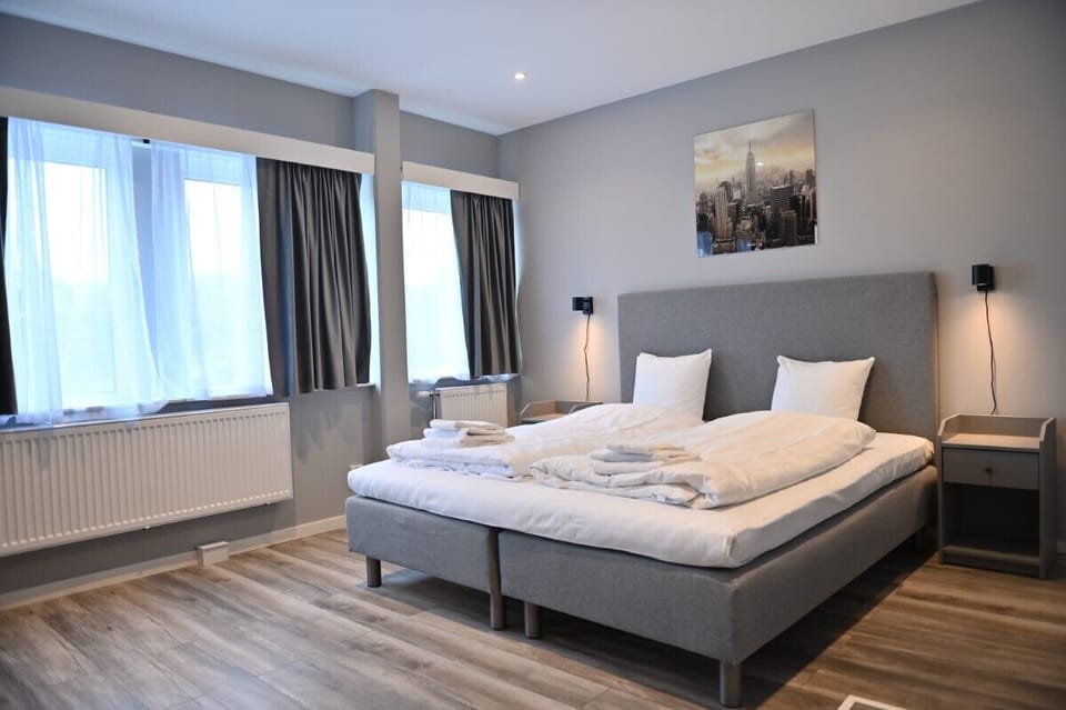 Deluxe Double Room | Desk, laptop workspace, free WiFi, bed sheets