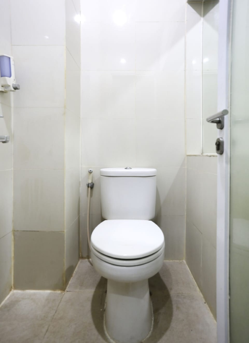 Deluxe Twin Room | Bathroom | Shower, bidet, towels