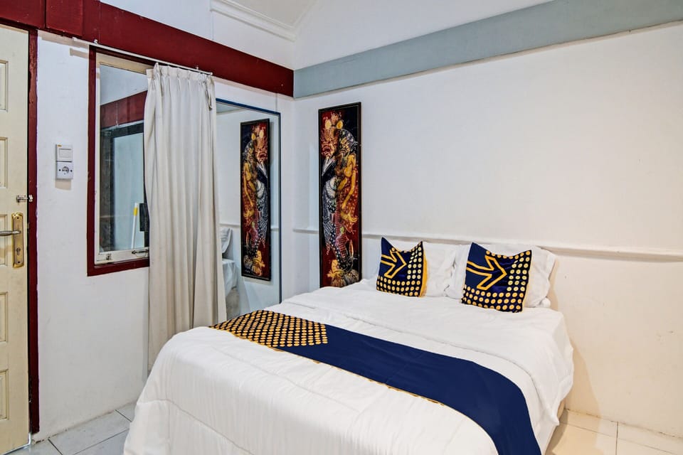 Double Room | Desk, laptop workspace, free WiFi, bed sheets