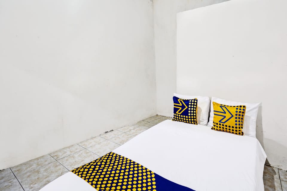 Economy Double Room | Free WiFi, bed sheets