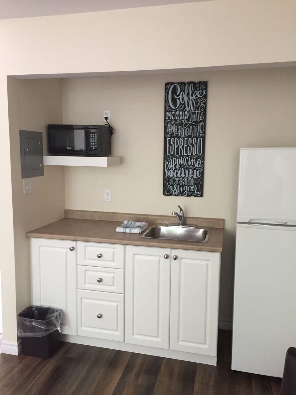 Microwave, coffee/tea maker