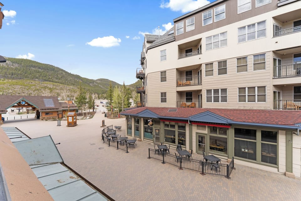 Condo (1 Bedroom) | Property amenity