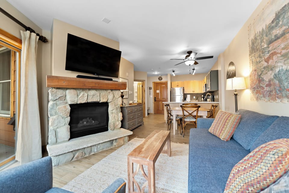 Condo (1 Bedroom) | Front of property