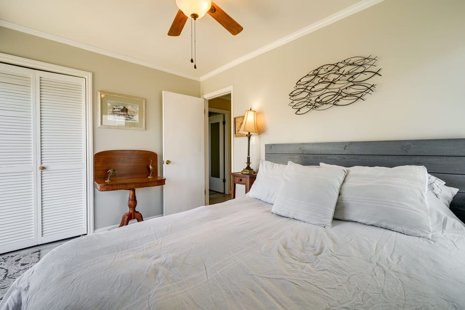 Bedroom 2 | Queen Bed