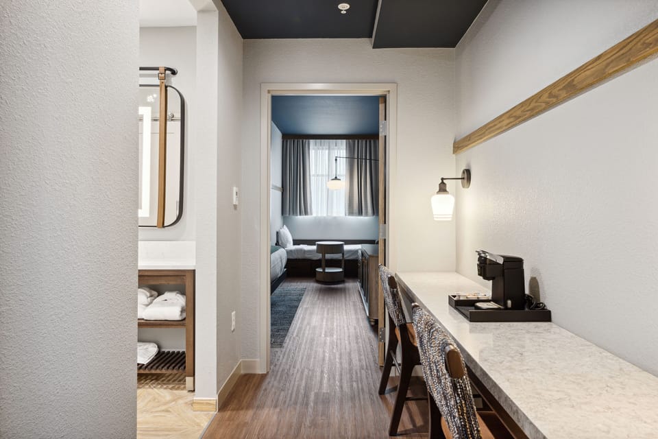 THEMED FAMILY SUITE - Dormer | 1 bedroom, in-room safe, desk, laptop workspace