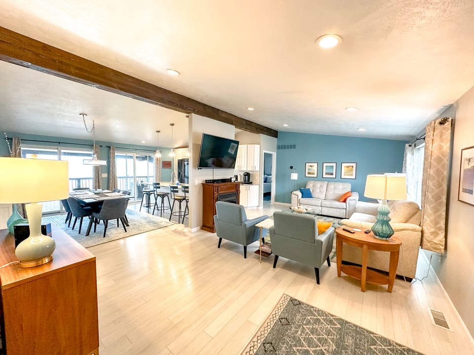 Entry View Open Floor Plan