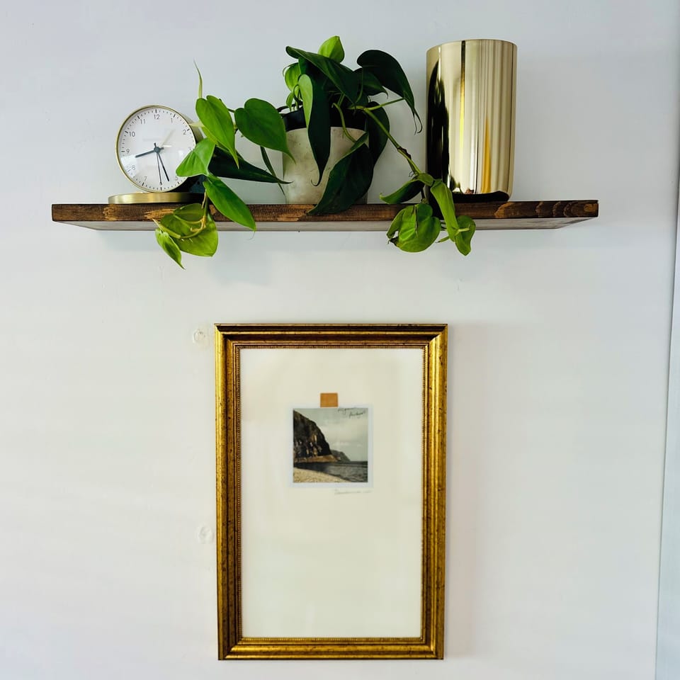 Second bedroom artwork.
