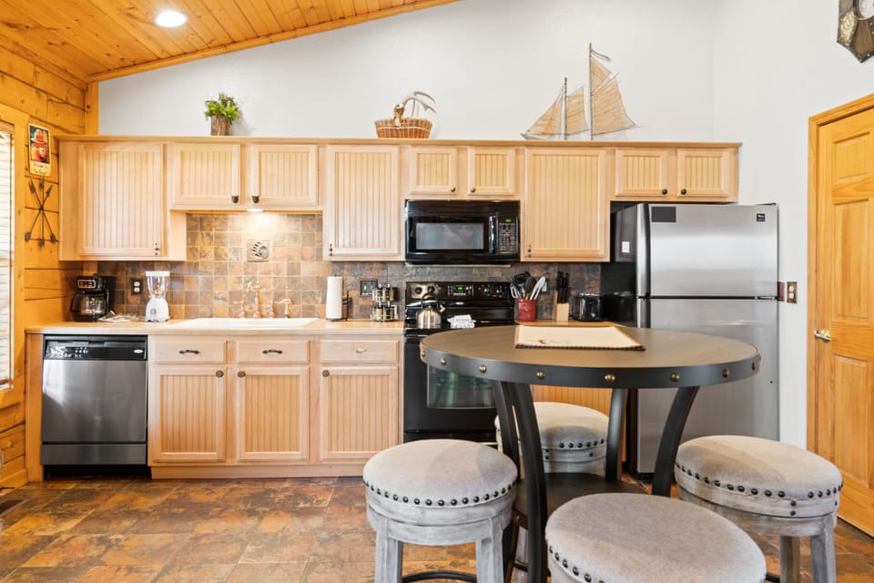 Full kitchen and dining table