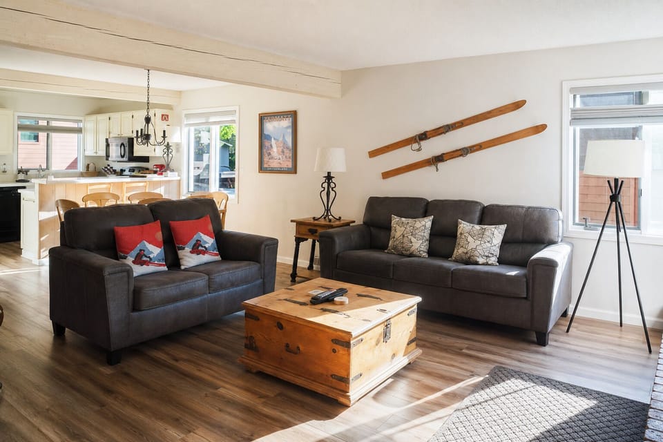 Comfortable living room for relaxing with a quality queen sofa sleeper