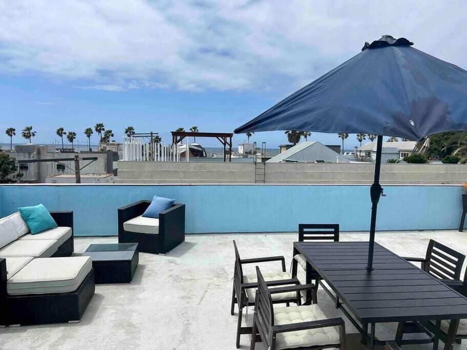 Ocean views from the roof deck! 