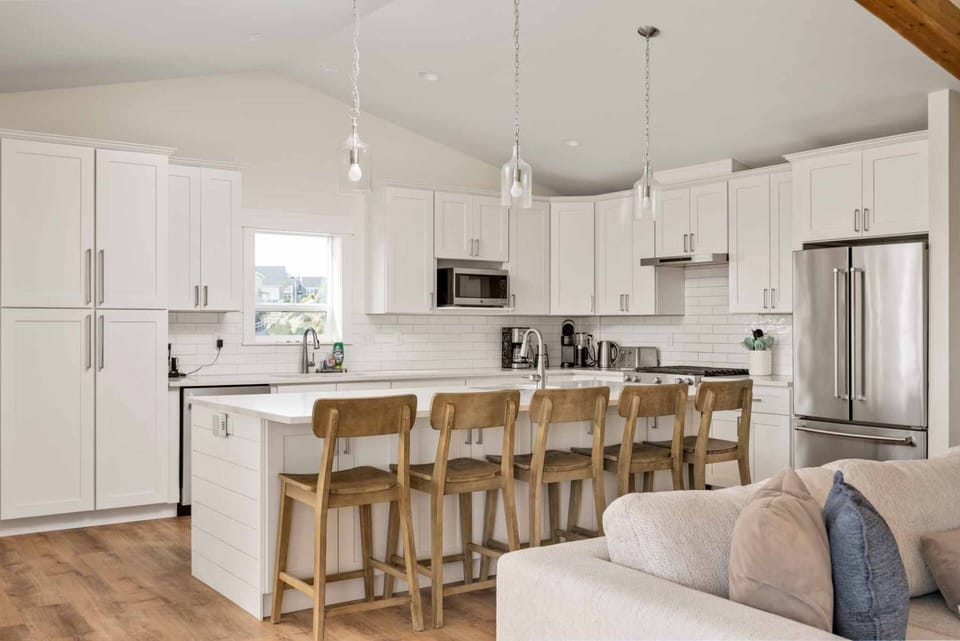 "Out of all the Airbnbs we have stayed at, this kitchen had everything and I mean everything." - Debra
