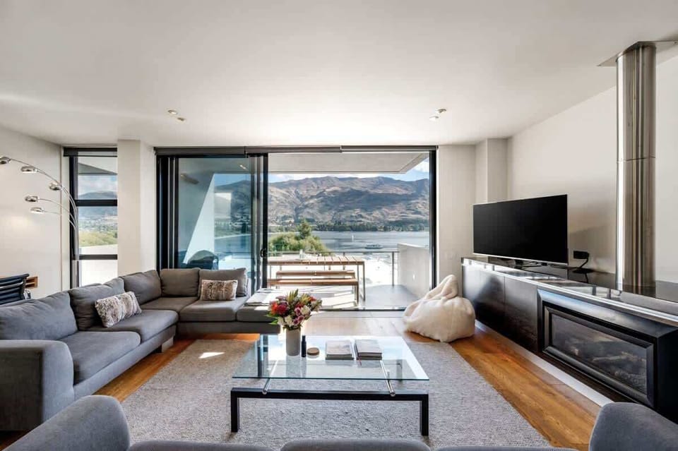 Sunny living room with mountain view