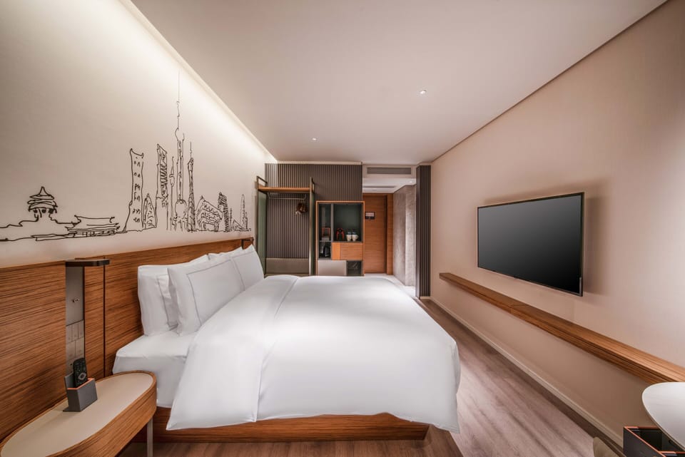 Basic Double Room | Soundproofing, free WiFi, bed sheets